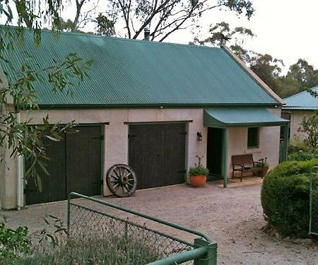 St Helen'S Cottages Клер Екстер'єр фото