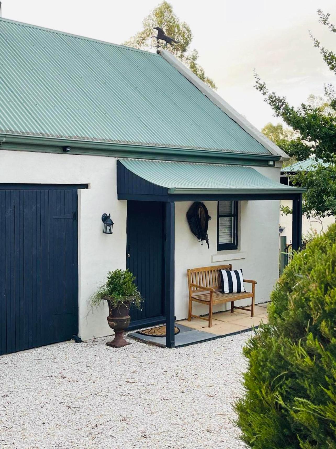 St Helen'S Cottages Клер Екстер'єр фото
