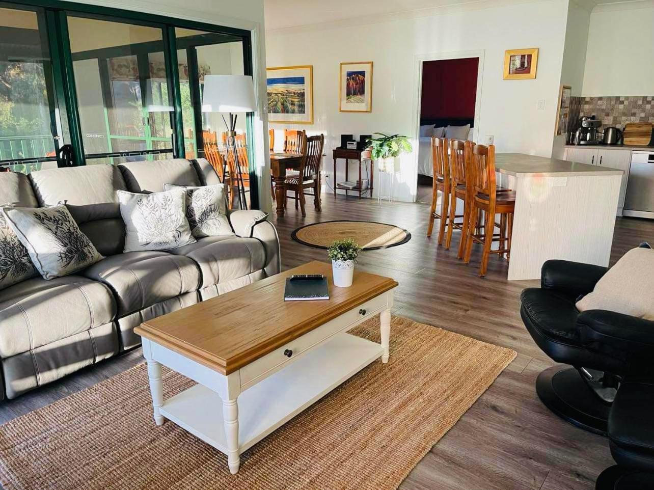 St Helen'S Cottages Клер Екстер'єр фото